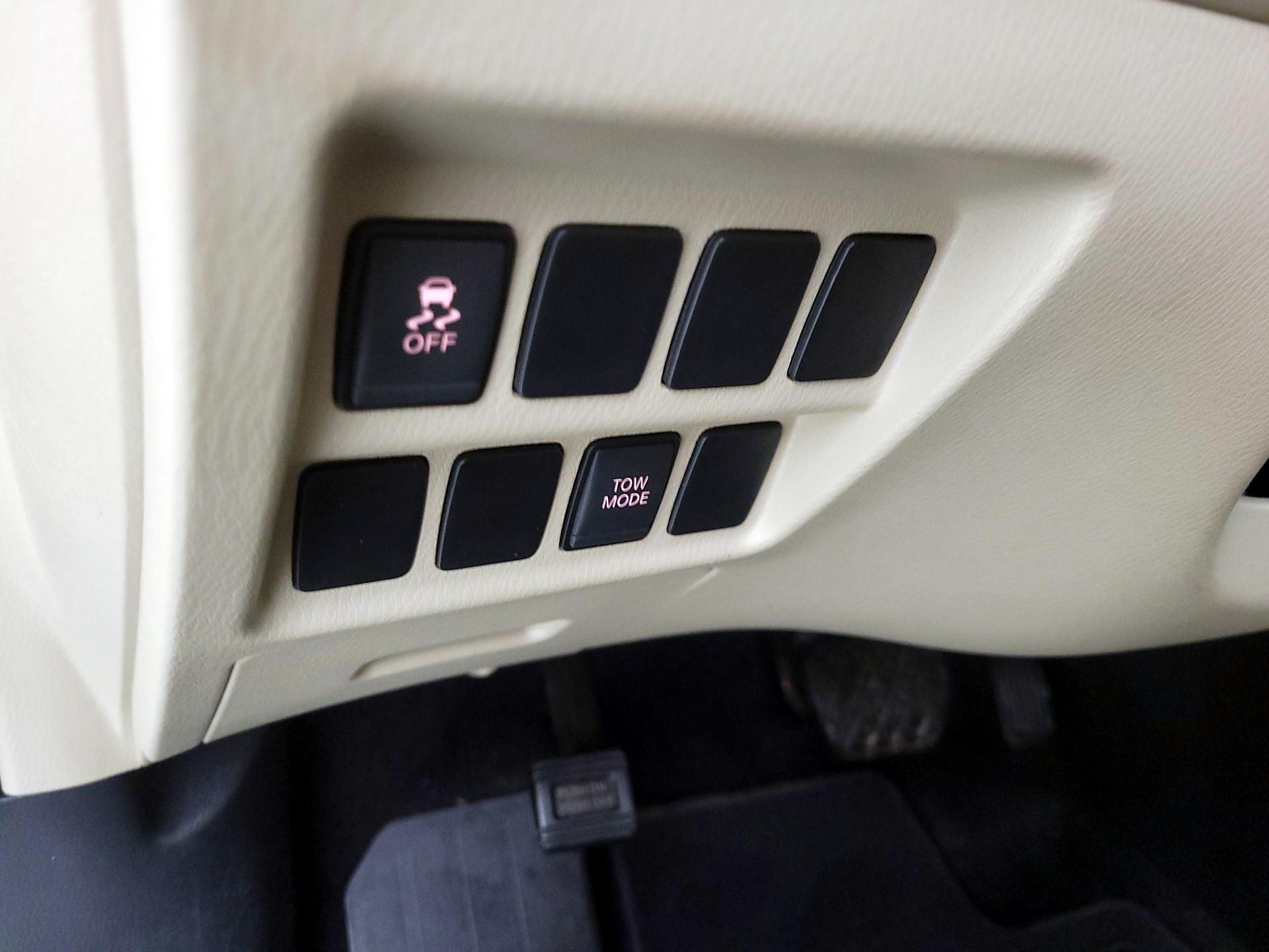 Thumbnail: 2018 Nissan Pathfinder - 13