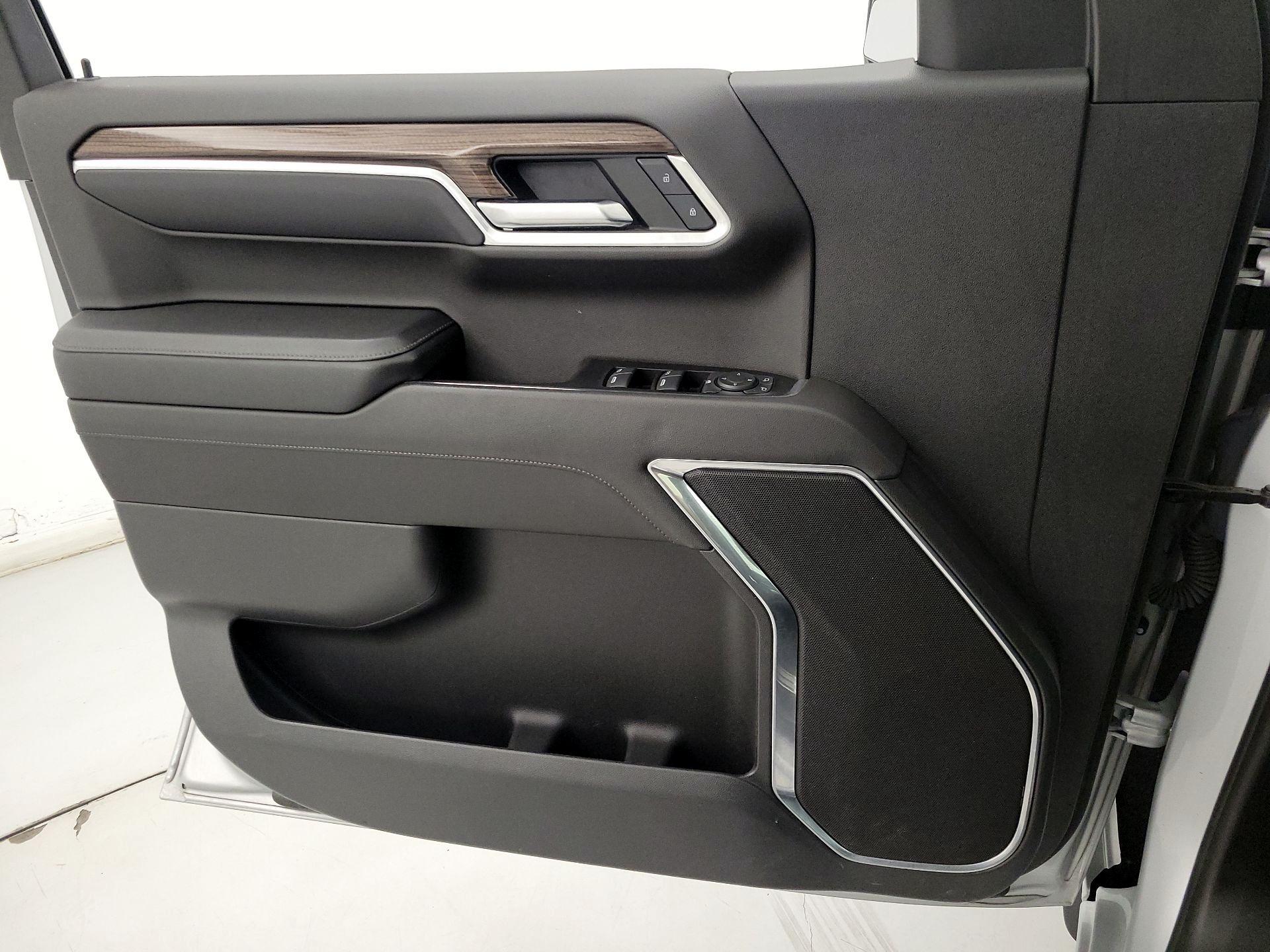 Thumbnail: 2022 Chevrolet Silverado 1500 - 12