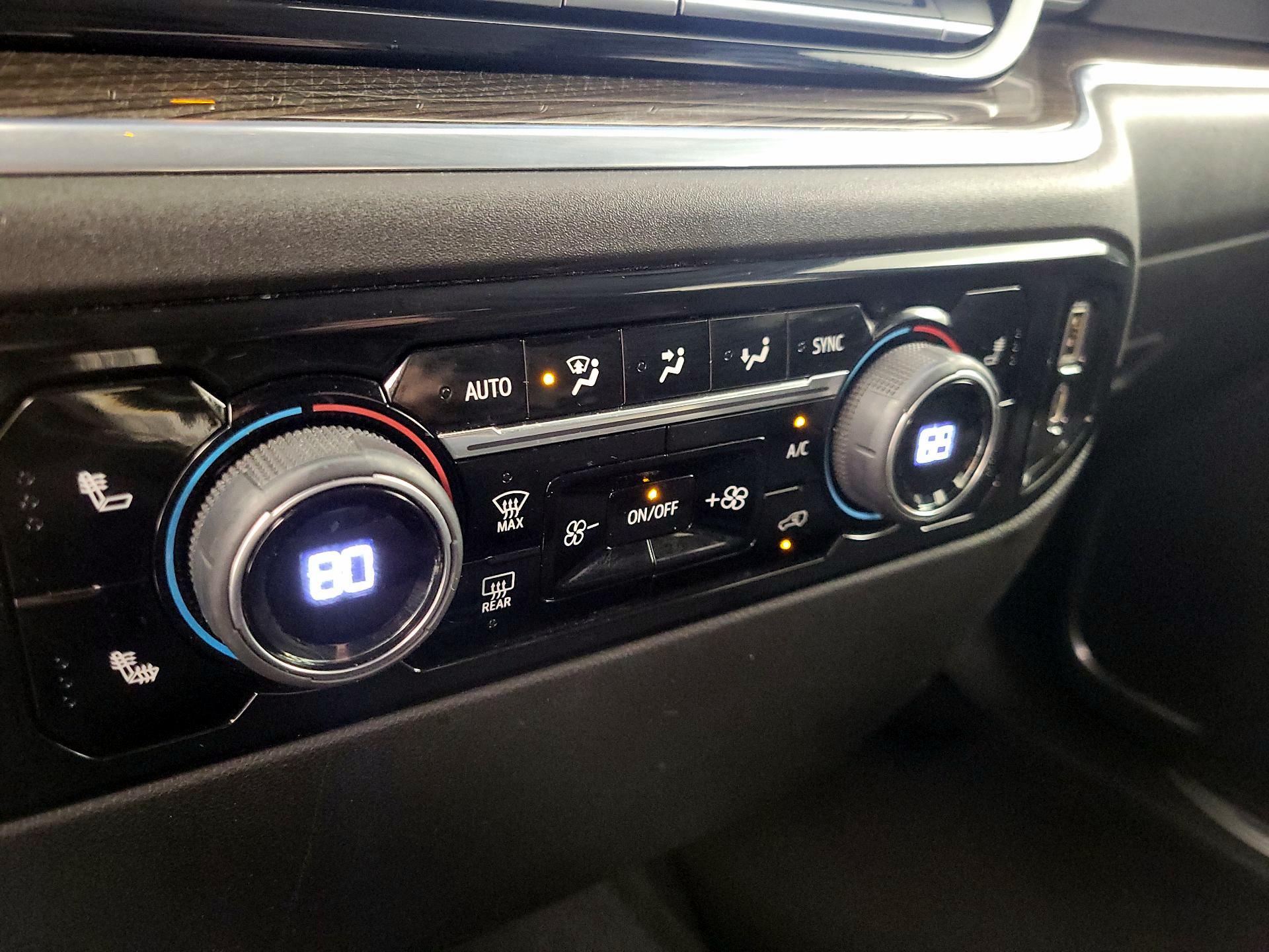 Thumbnail: 2022 Chevrolet Silverado 1500 - 16