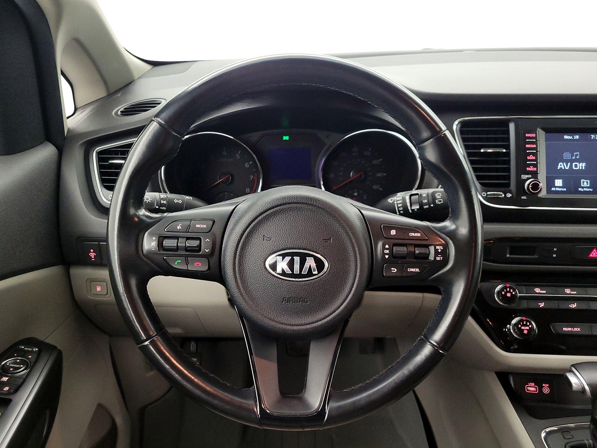 Thumbnail: 2018 Kia Sedona - 10
