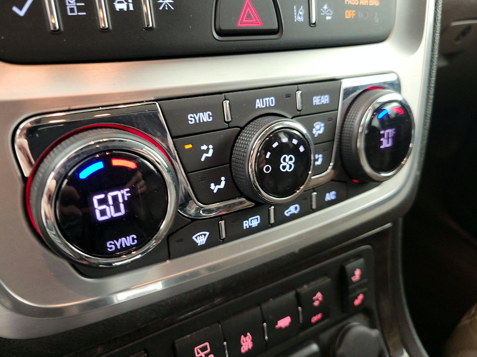 Thumbnail: 2016 GMC Acadia - 16