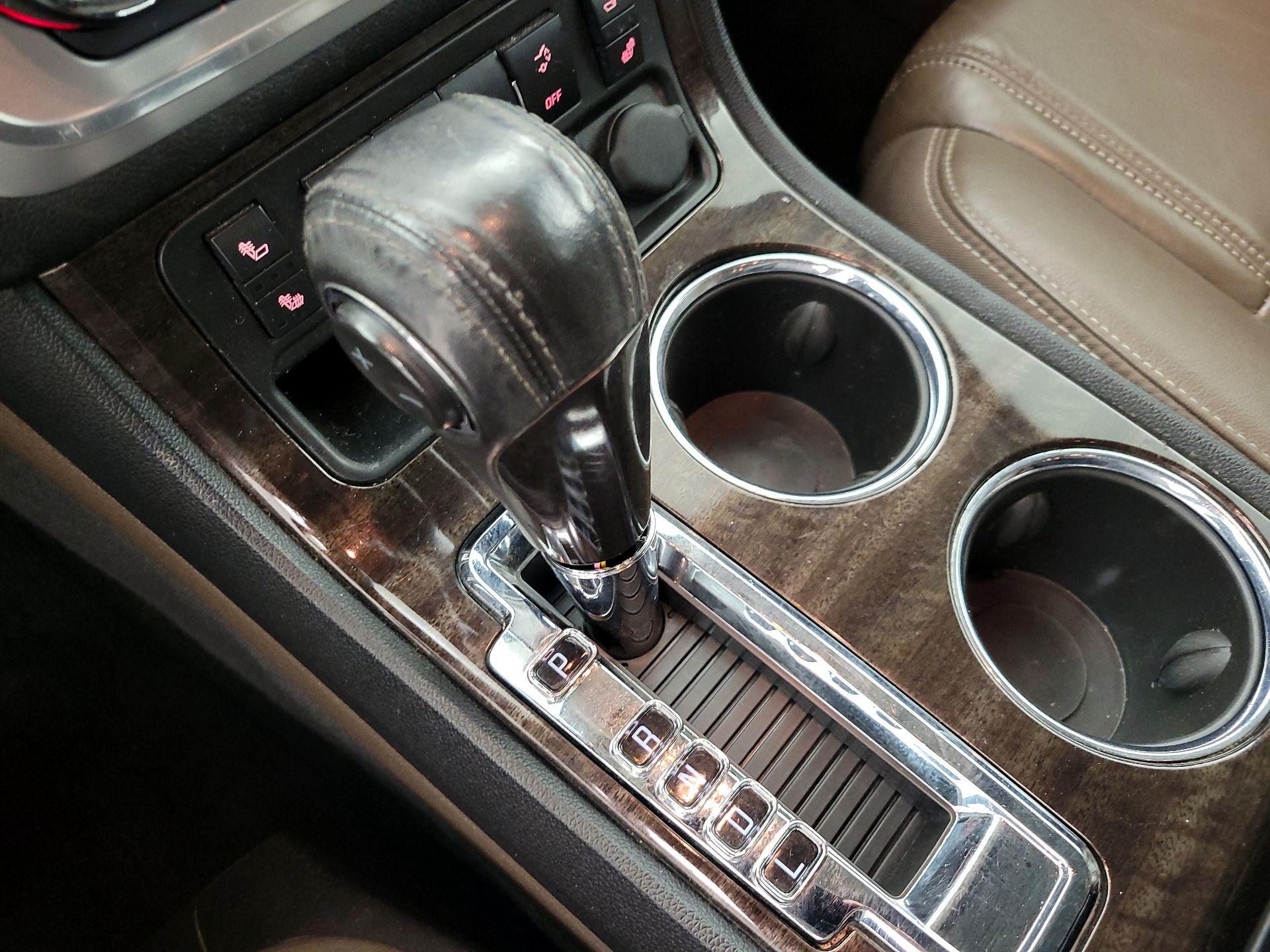 Thumbnail: 2016 GMC Acadia - 17