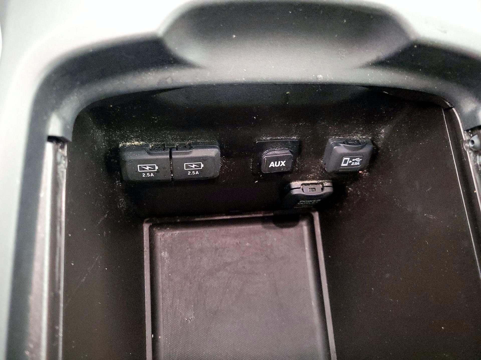 Thumbnail: 2018 Acura MDX - 18