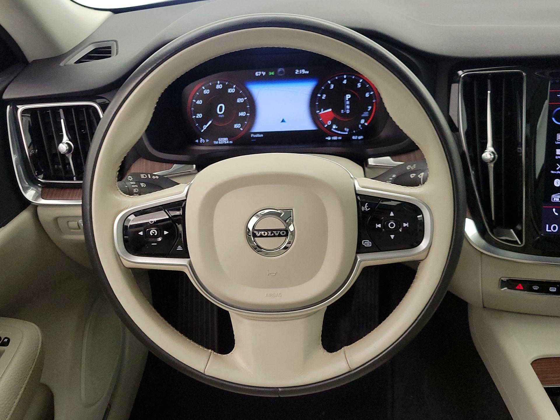 Thumbnail: 2021 Volvo S60 - 10