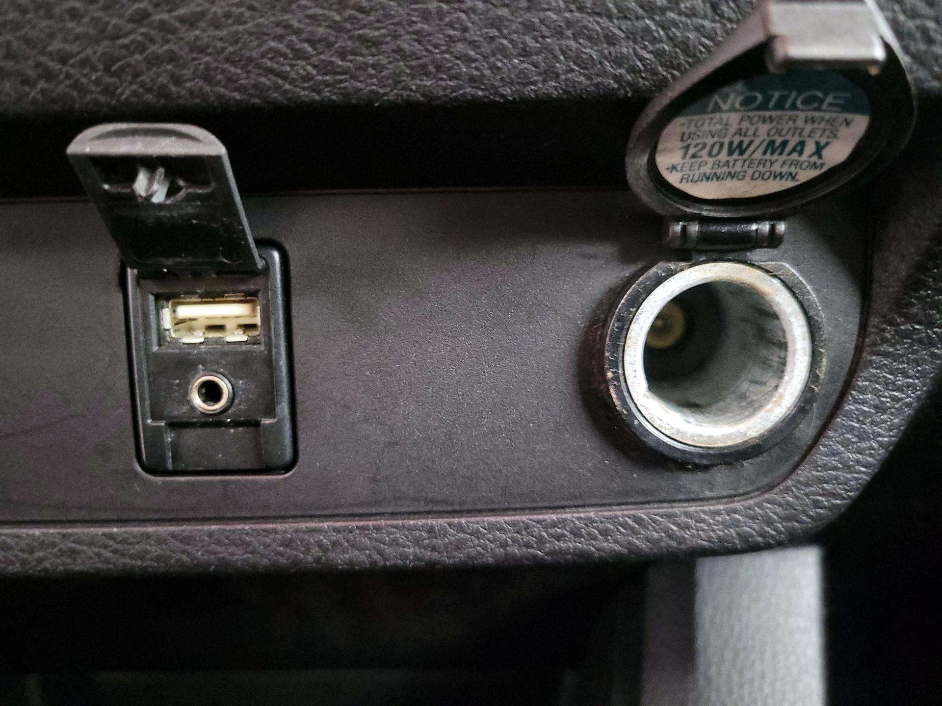 Thumbnail: 2017 Toyota Tacoma - 18