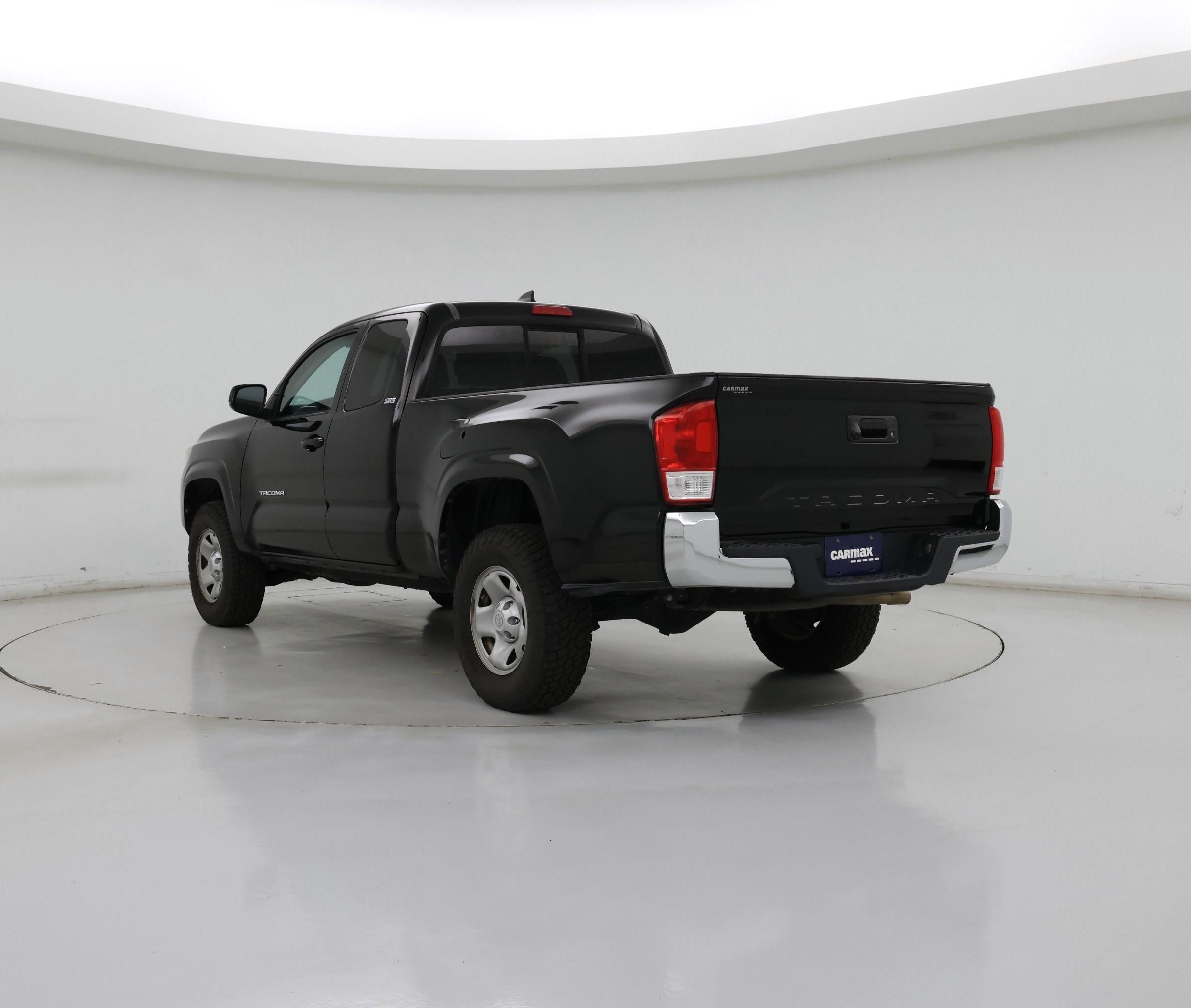 Thumbnail: 2017 Toyota Tacoma - 2