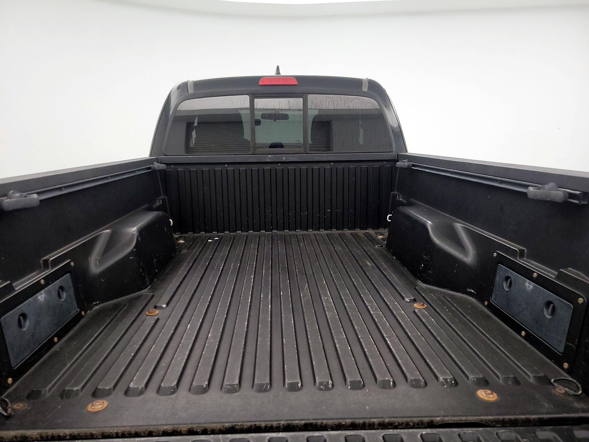 Thumbnail: 2017 Toyota Tacoma - 20