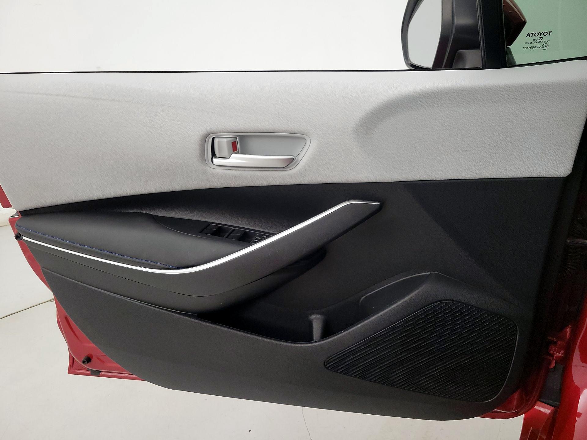 Thumbnail: 2021 Toyota Corolla - 12