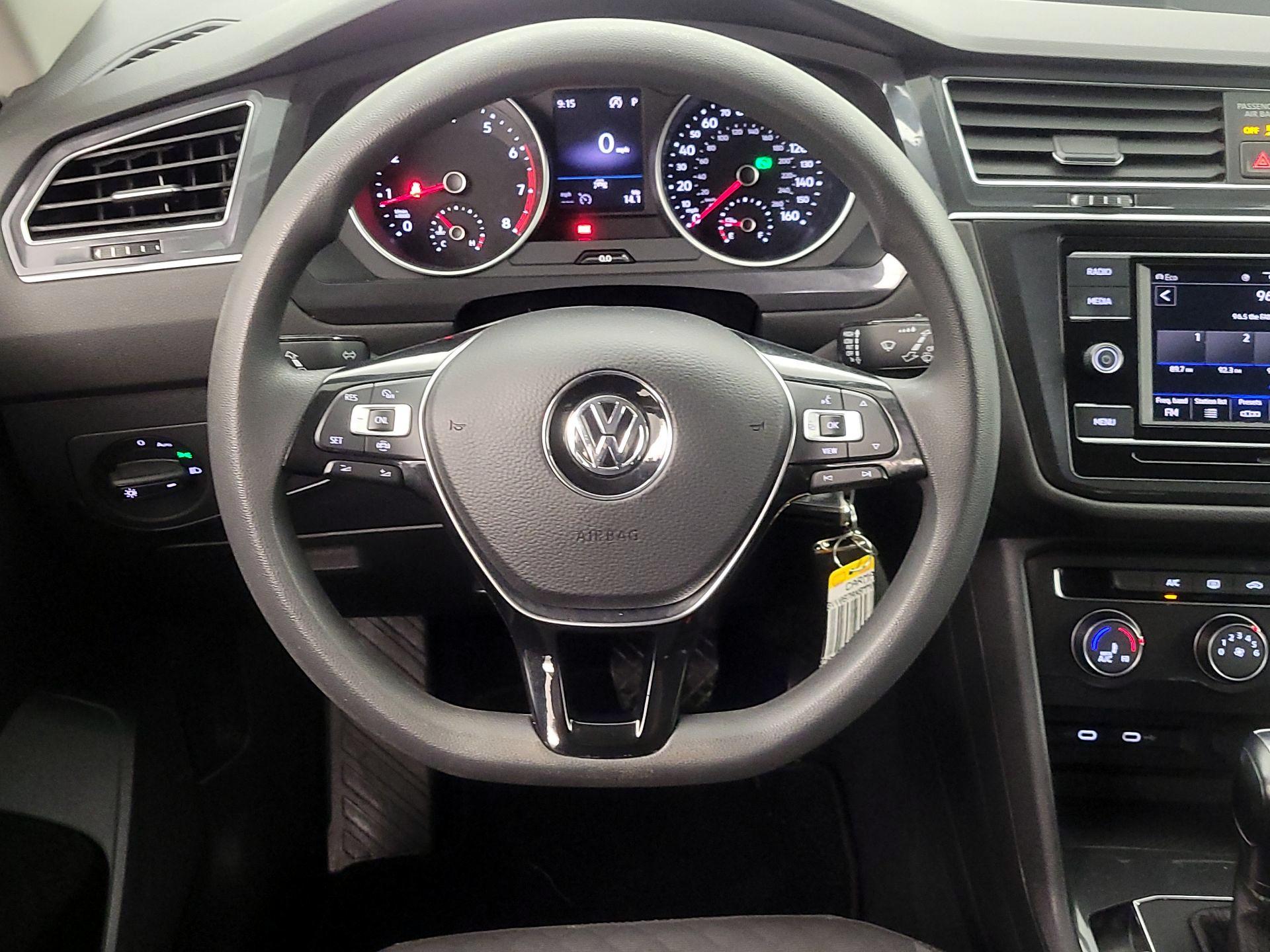 Thumbnail: 2021 Volkswagen Tiguan - 10