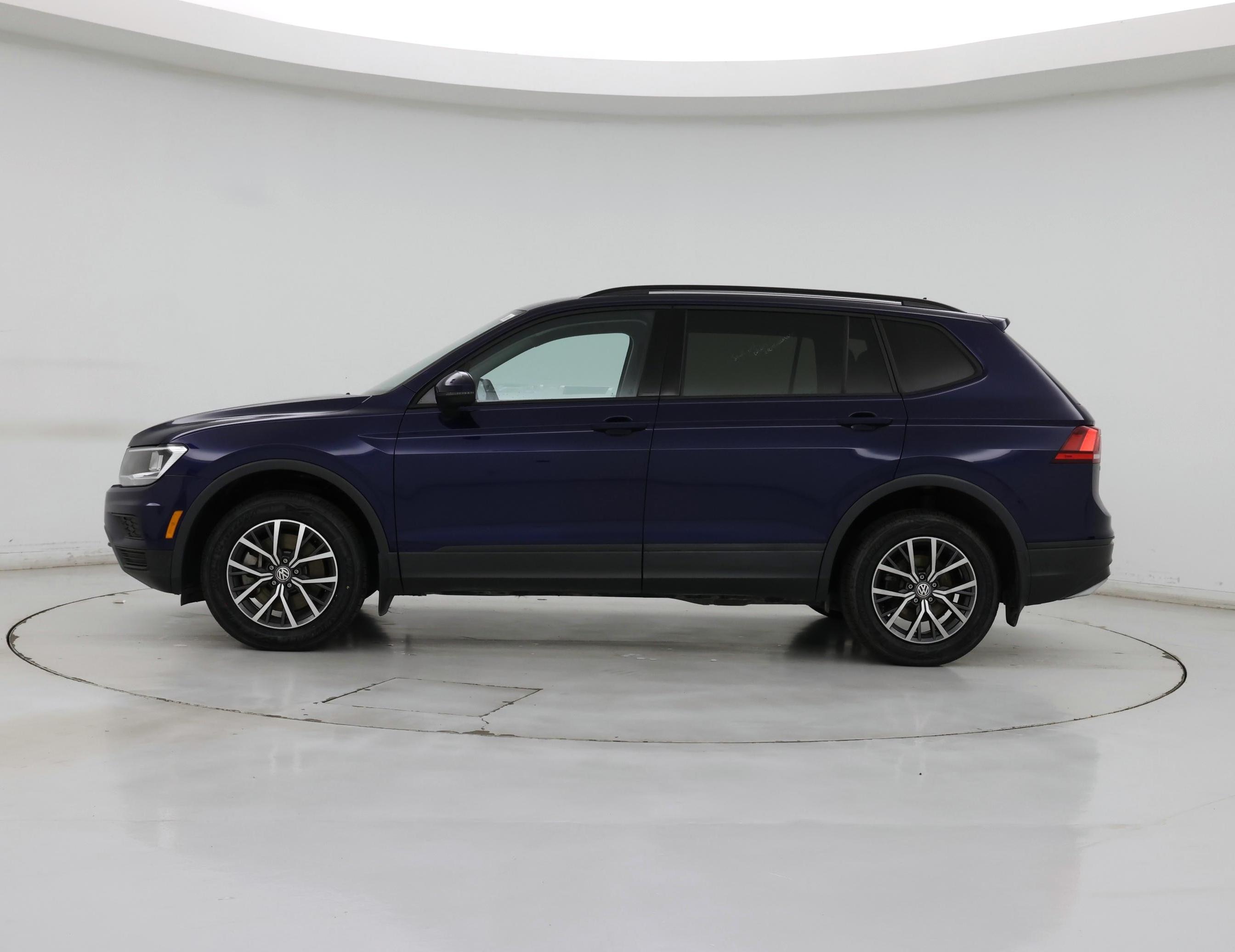 Thumbnail: 2021 Volkswagen Tiguan - 3
