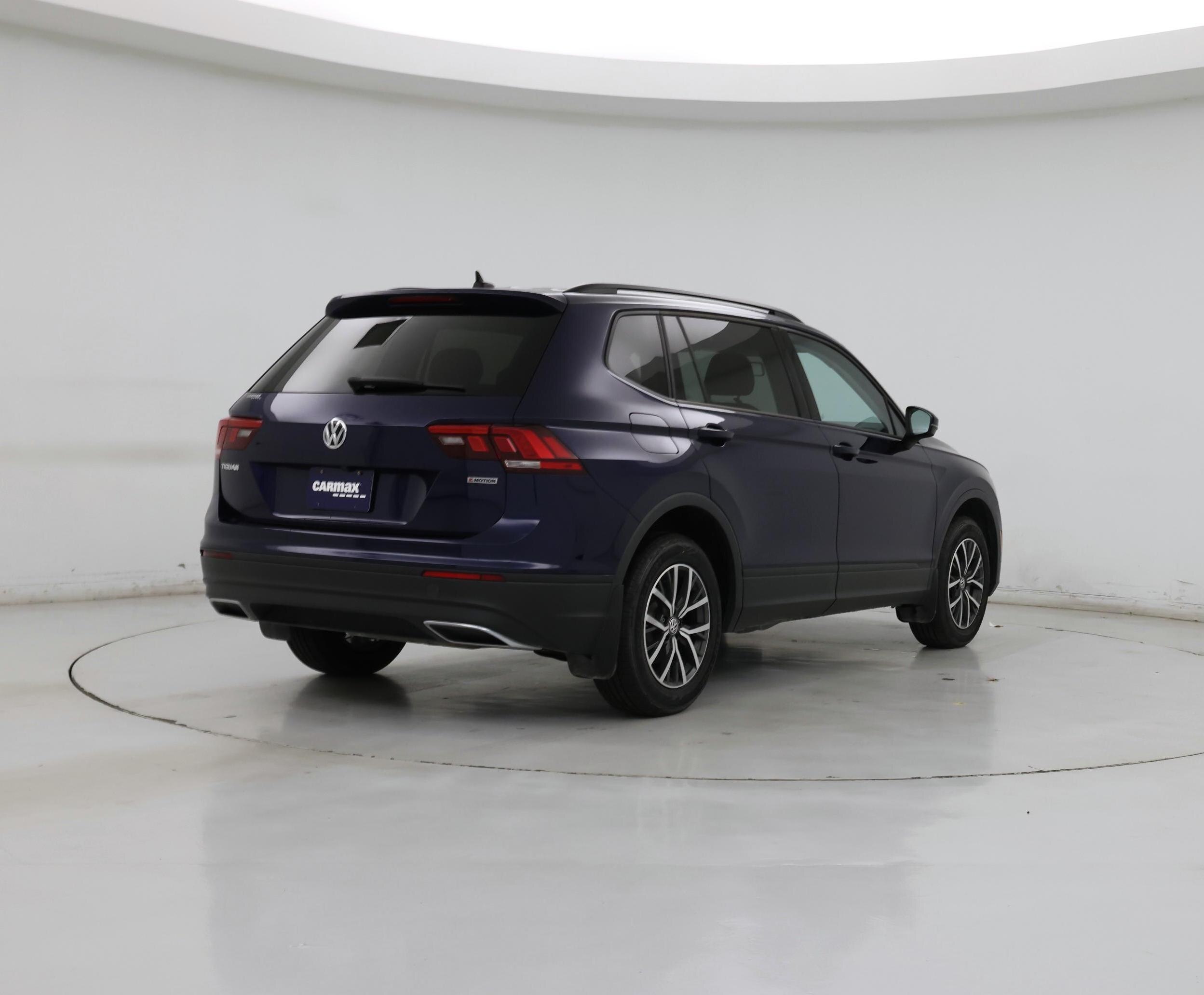 Thumbnail: 2021 Volkswagen Tiguan - 8