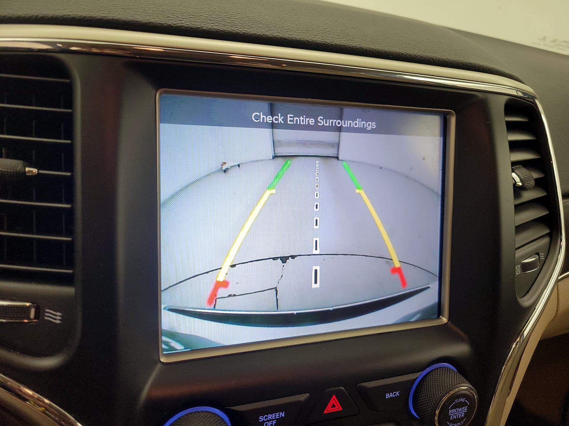 Thumbnail: 2016 Jeep Grand Cherokee - 14