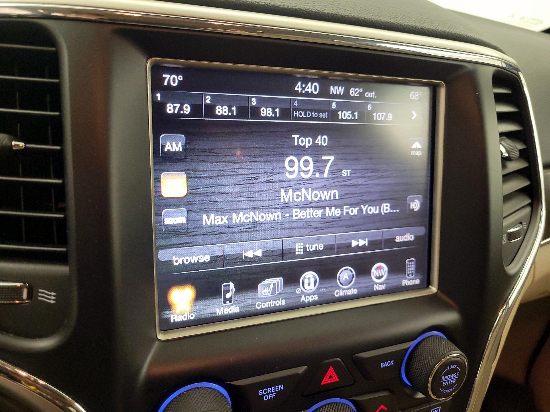 Thumbnail: 2016 Jeep Grand Cherokee - 15