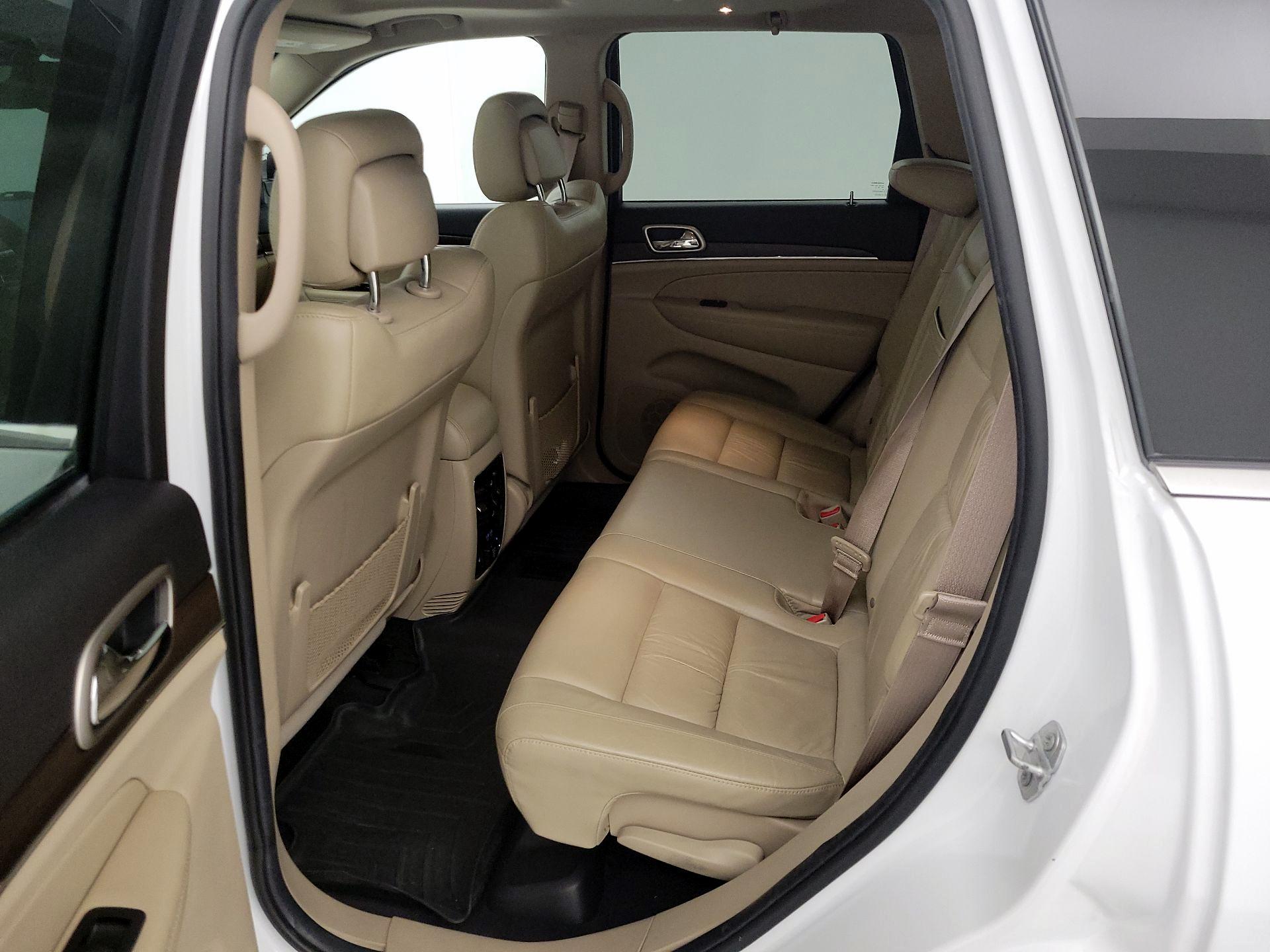 Thumbnail: 2016 Jeep Grand Cherokee - 20