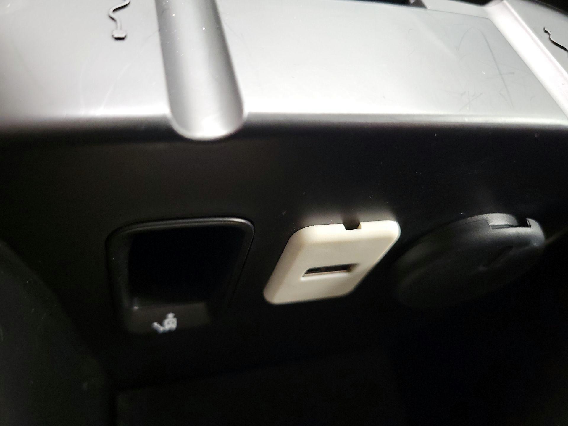 Thumbnail: 2017 Chevrolet  - 19