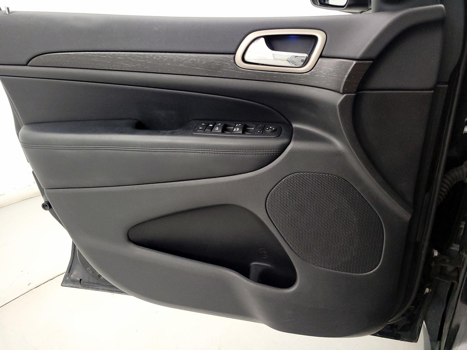 Thumbnail: 2017 Jeep Grand Cherokee - 12