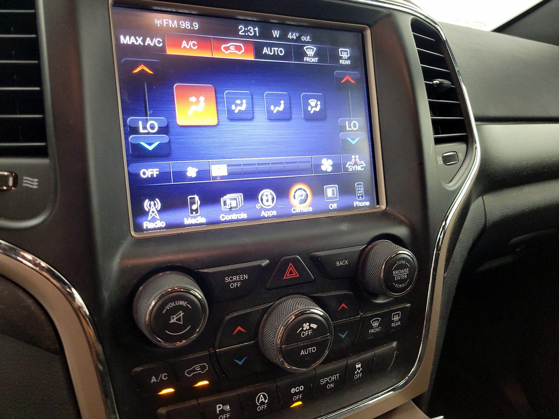 Thumbnail: 2017 Jeep Grand Cherokee - 16