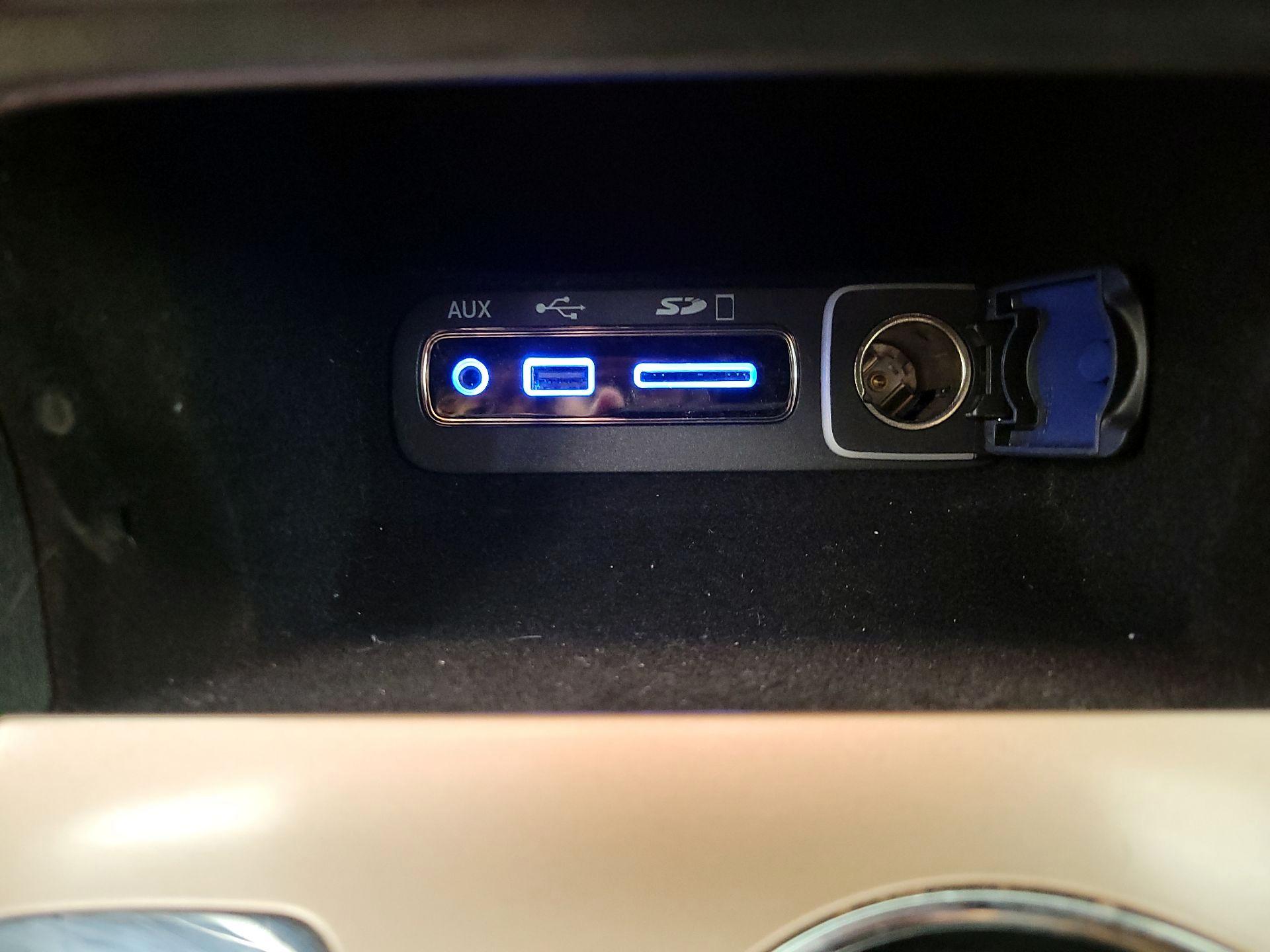 Thumbnail: 2017 Jeep Grand Cherokee - 18