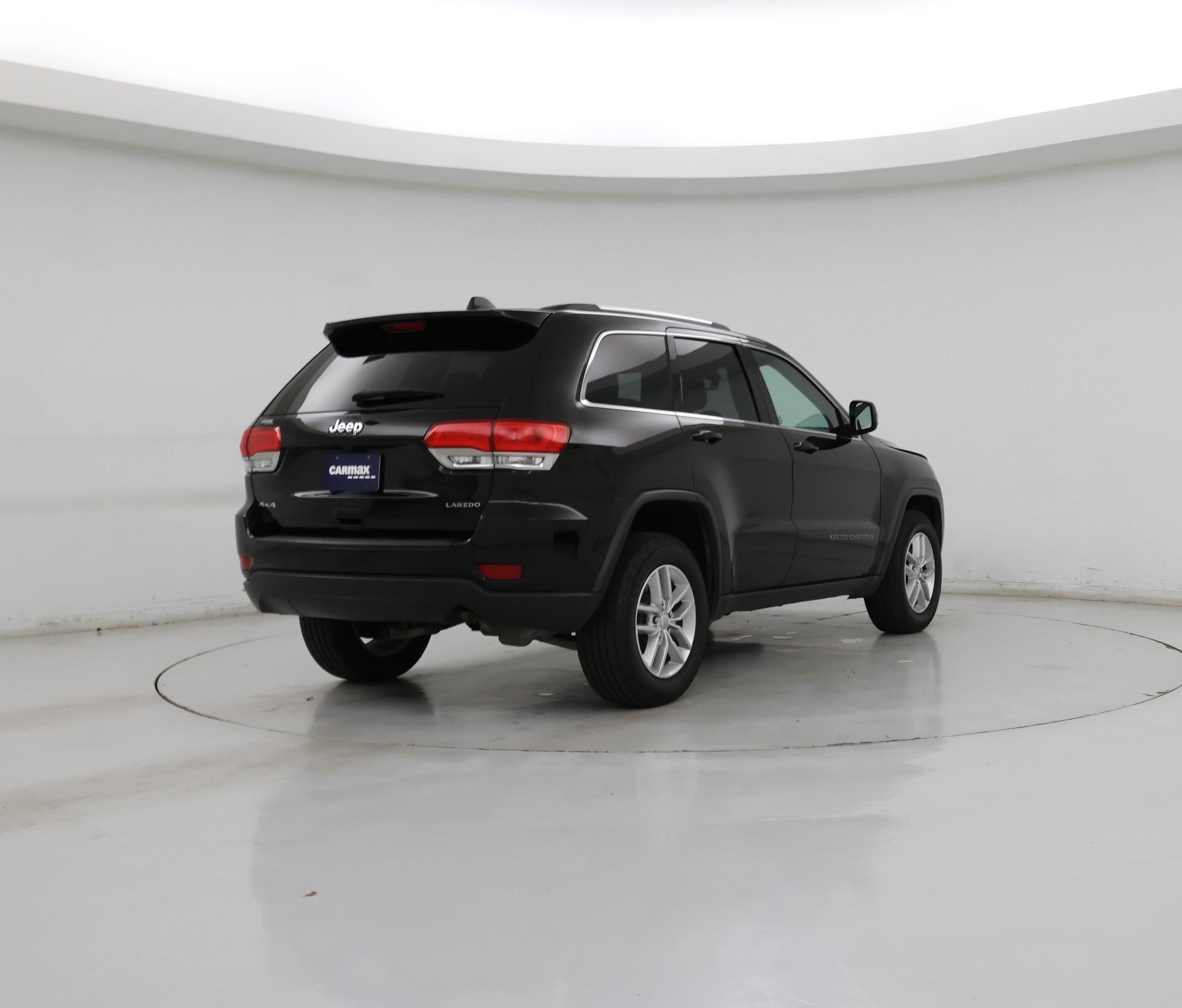 Thumbnail: 2017 Jeep Grand Cherokee - 8