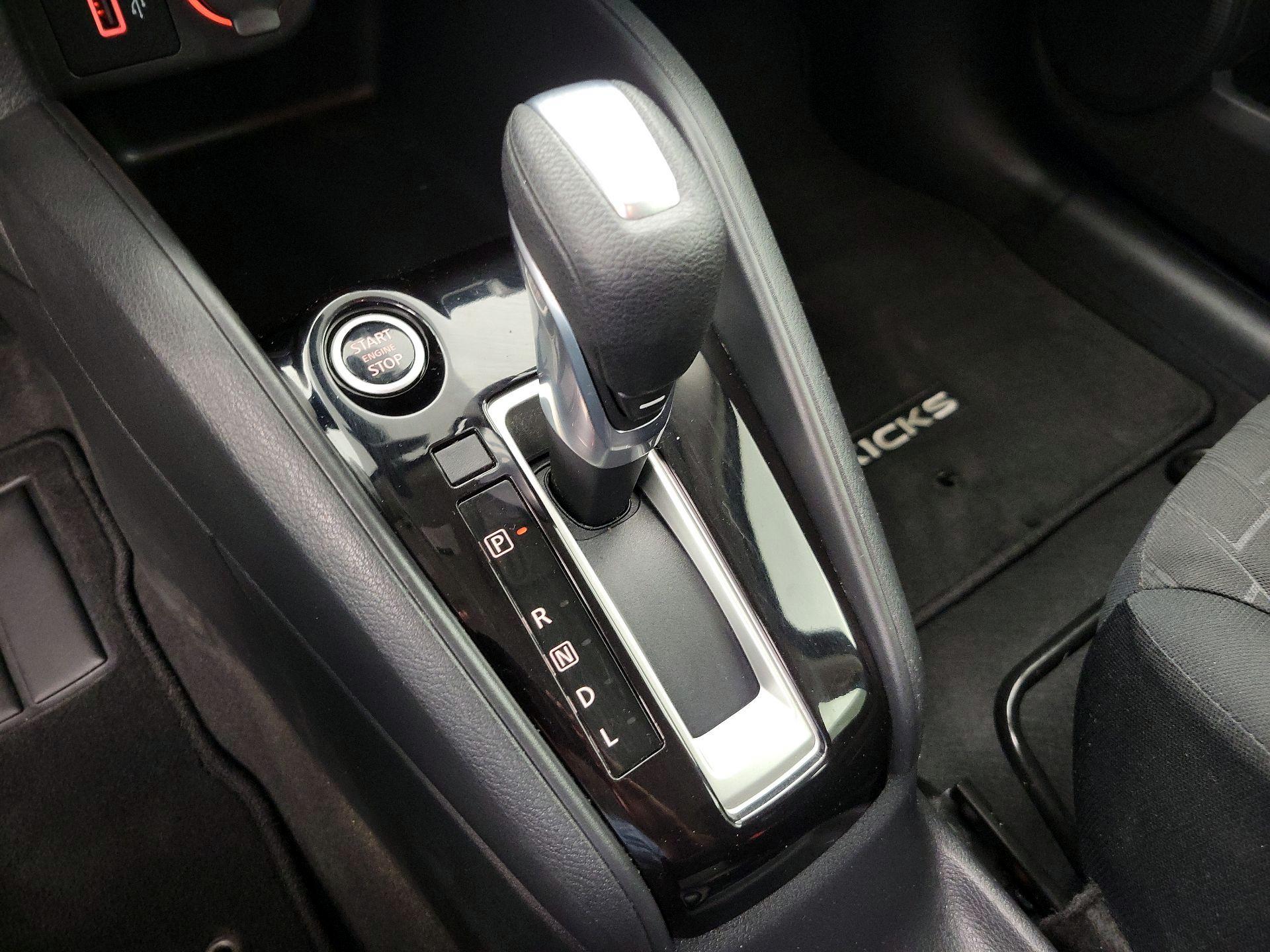 Thumbnail: 2021 Nissan Kicks - 17