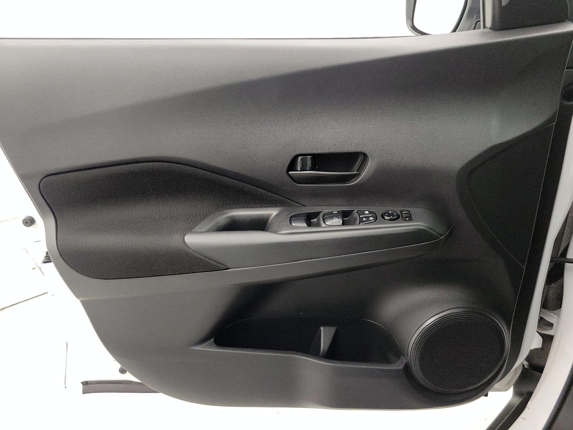 Thumbnail: 2022 Nissan Kicks - 12