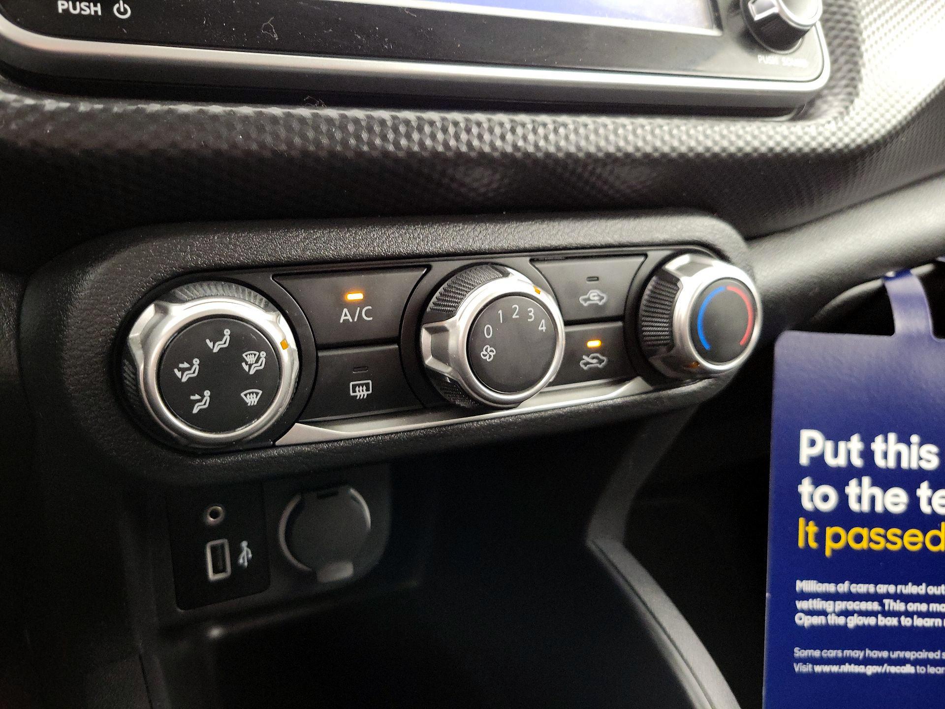 Thumbnail: 2022 Nissan Kicks - 16