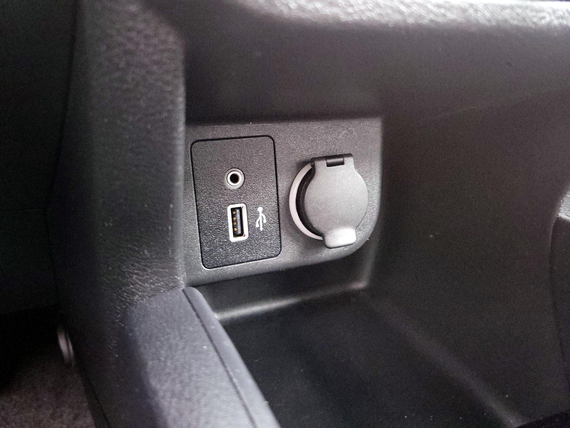 Thumbnail: 2022 Nissan Kicks - 18