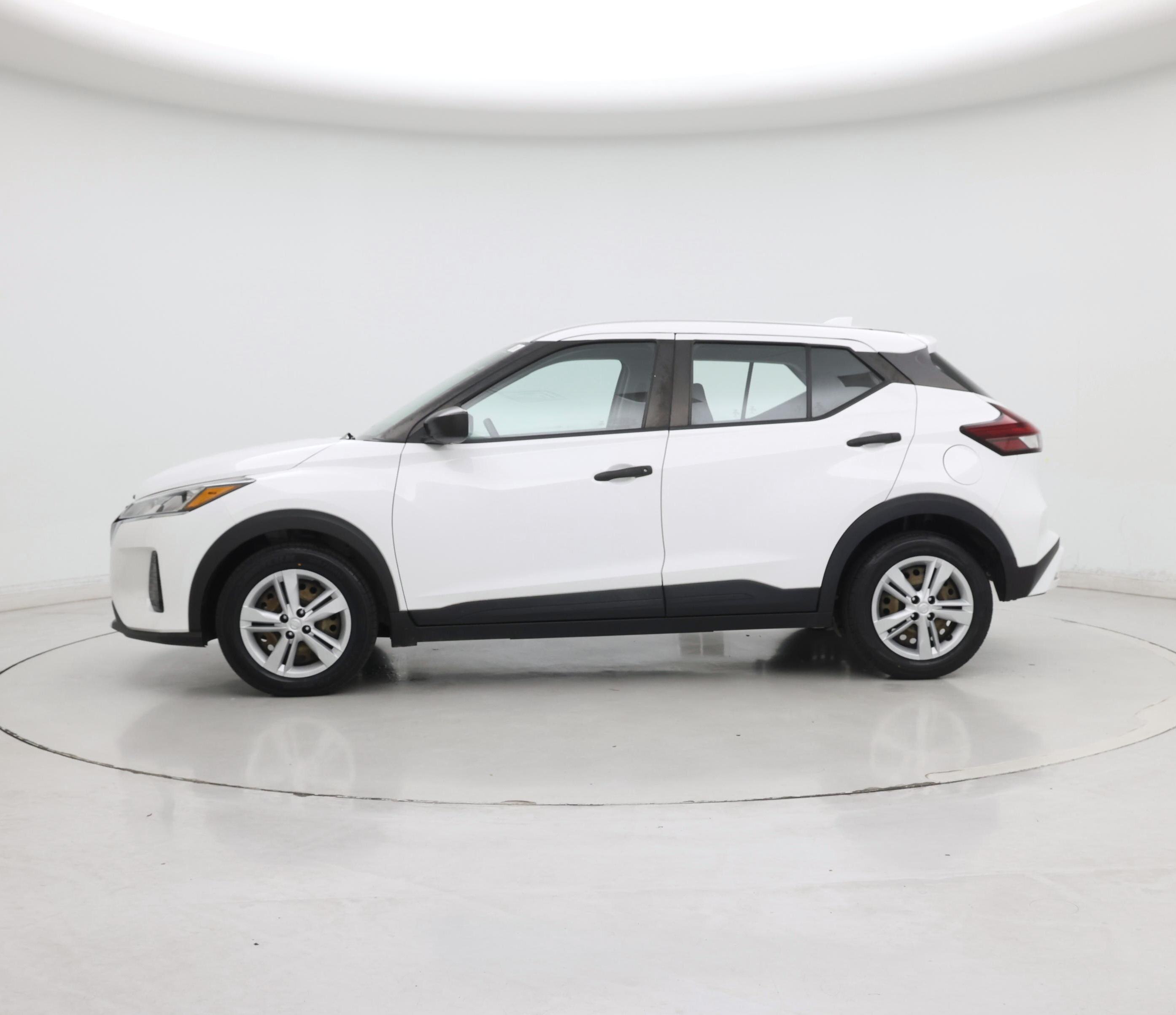 Thumbnail: 2022 Nissan Kicks - 3