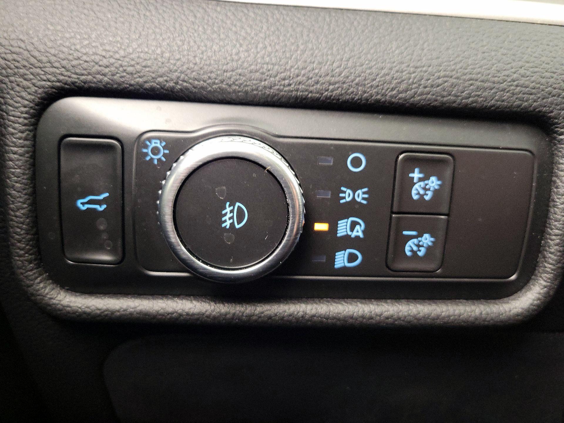 Thumbnail: 2021 Ford Explorer - 13