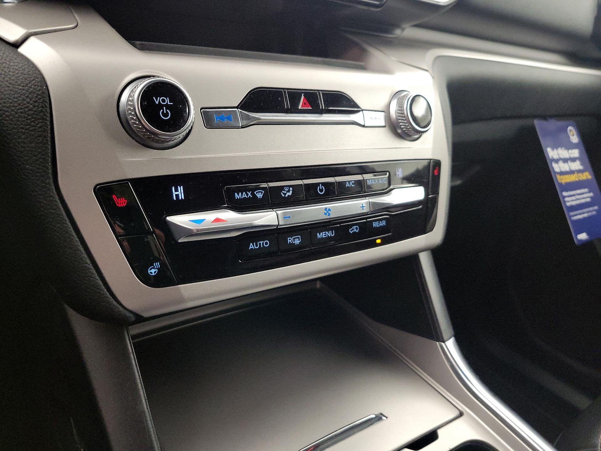 Thumbnail: 2021 Ford Explorer - 17