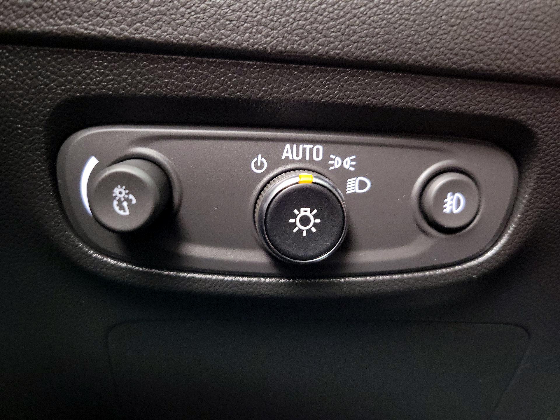 Thumbnail: 2022 Buick Encore GX - 13