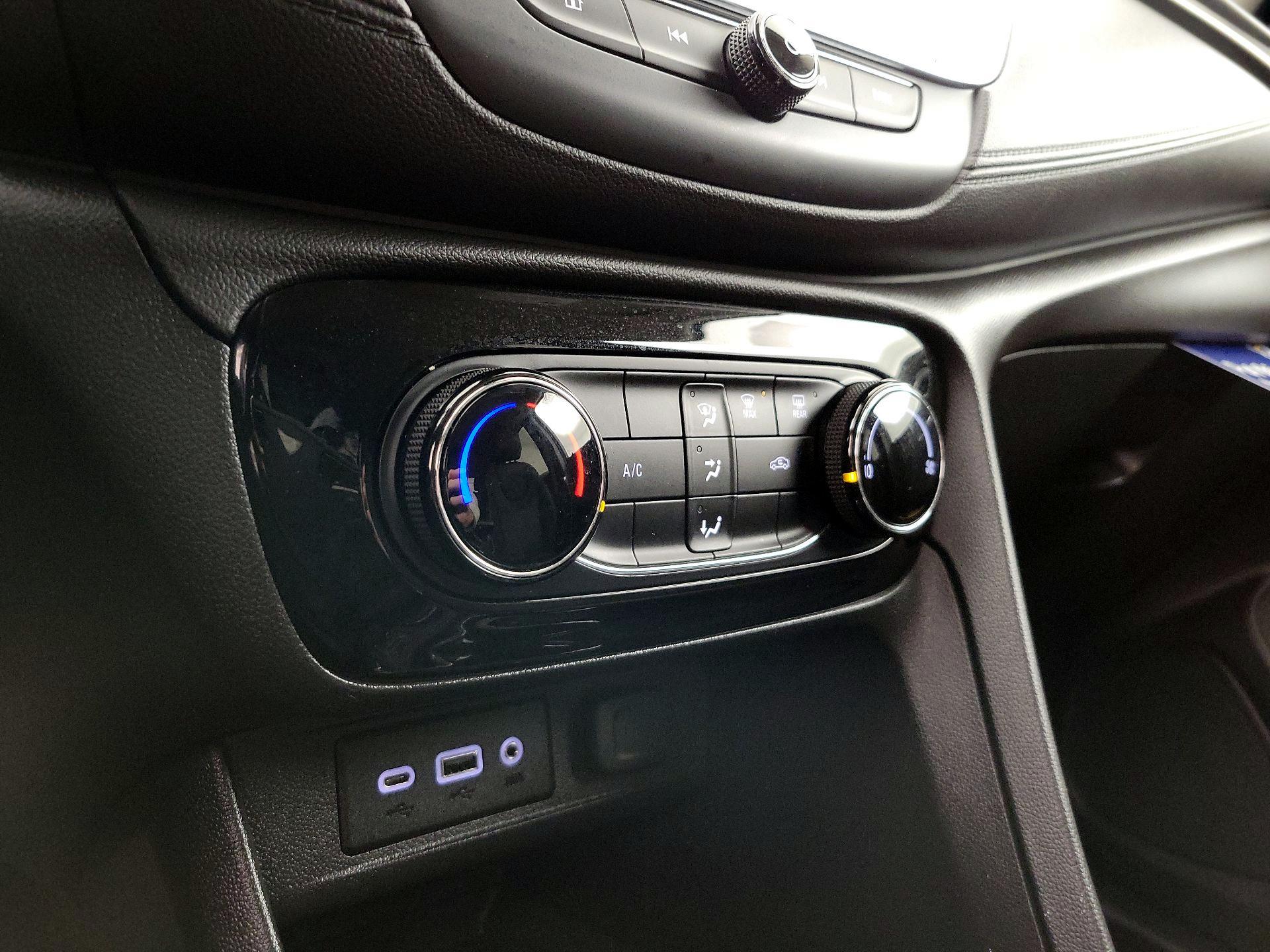 Thumbnail: 2022 Buick Encore GX - 16