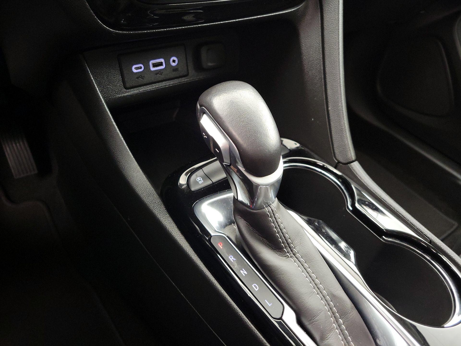 Thumbnail: 2022 Buick Encore GX - 17