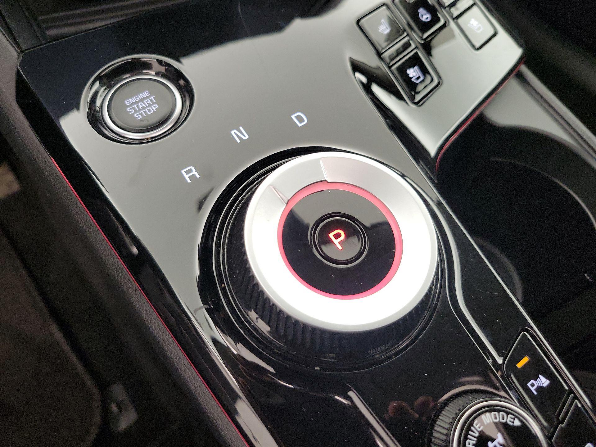 Thumbnail: 2023 Kia Sportage - 18