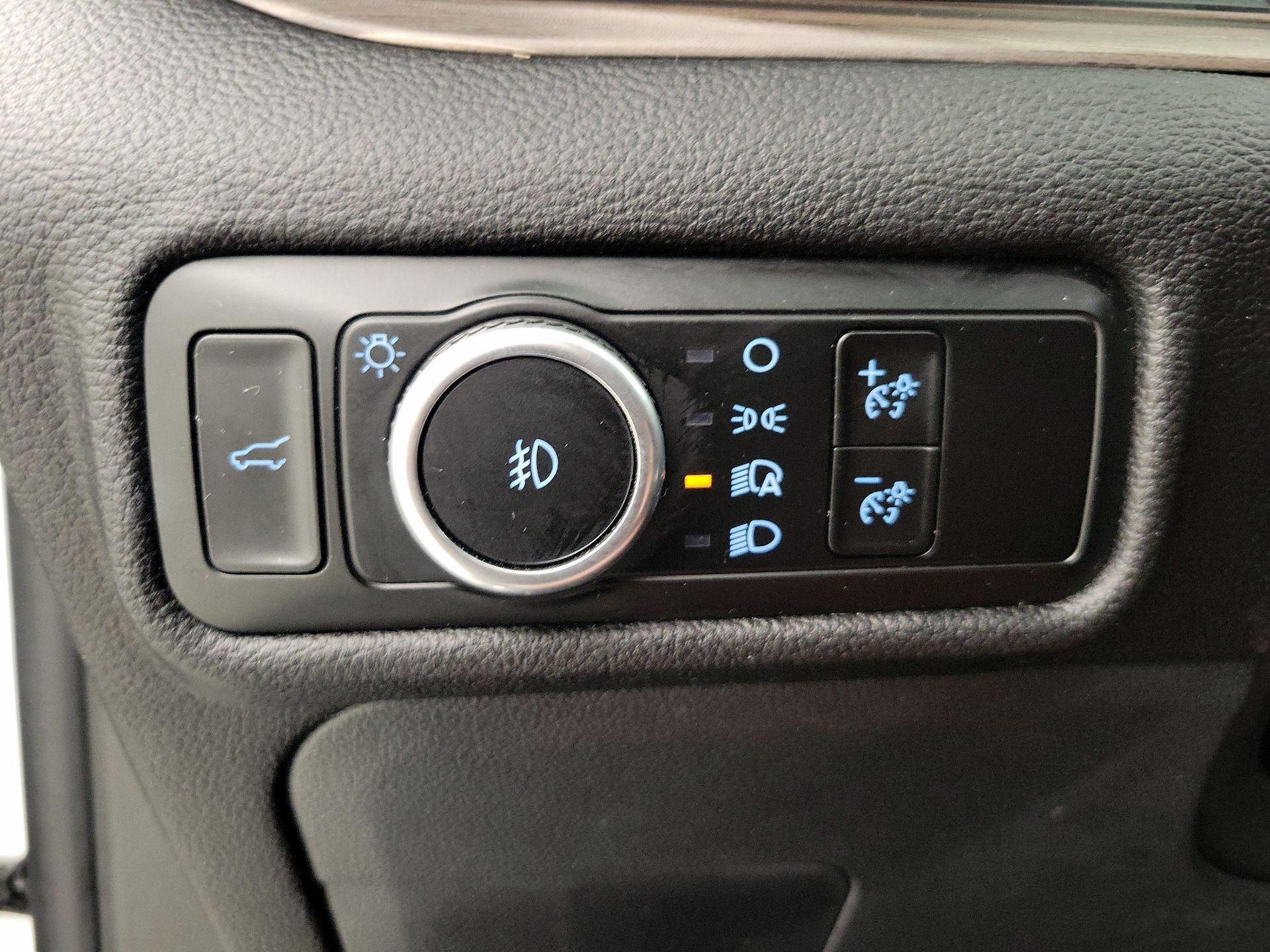 Thumbnail: 2023 Ford Explorer - 13