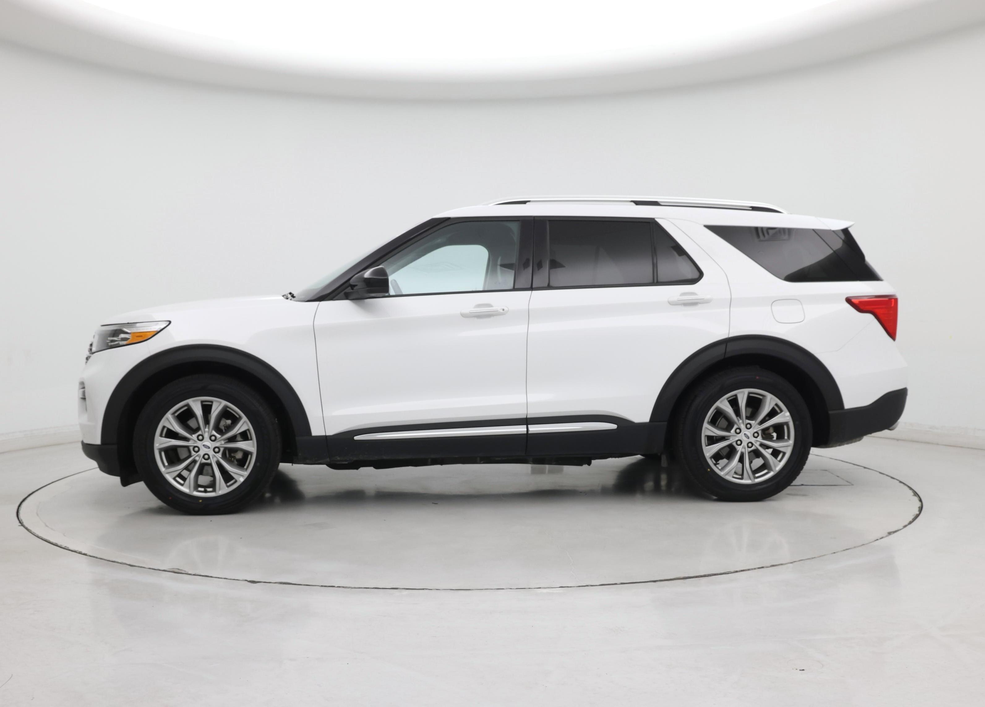 Thumbnail: 2023 Ford Explorer - 3