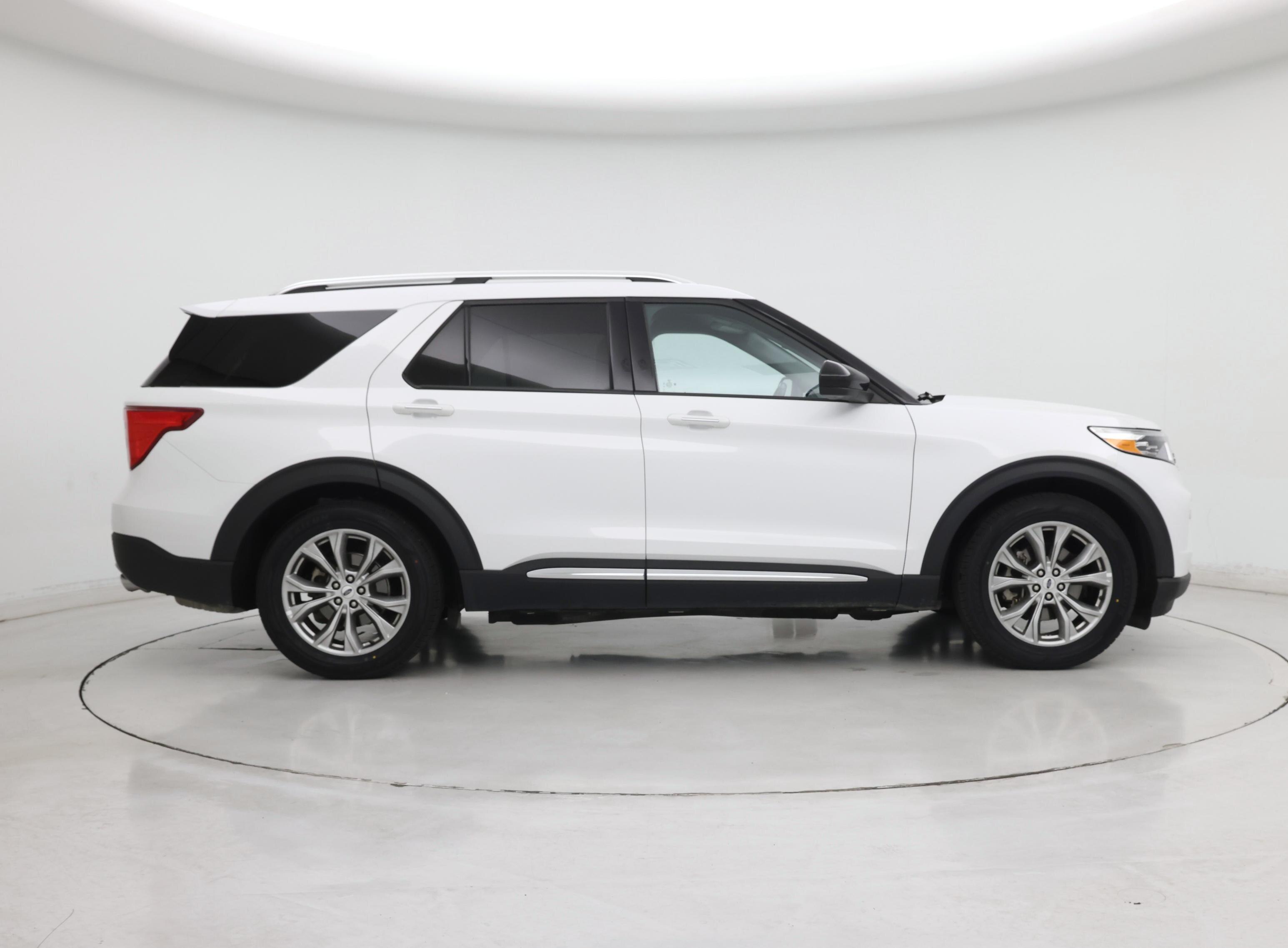 Thumbnail: 2023 Ford Explorer - 7