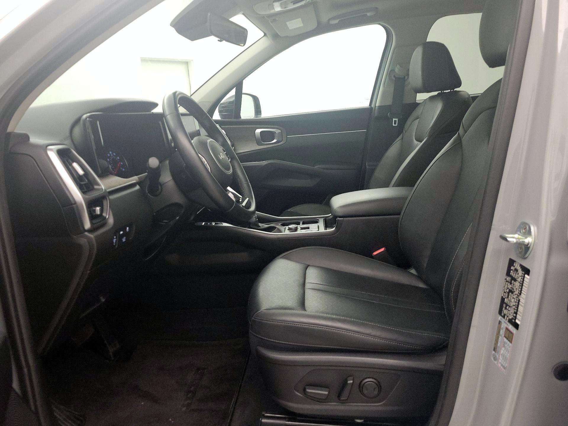 Thumbnail: 2022 Kia Sorento - 11