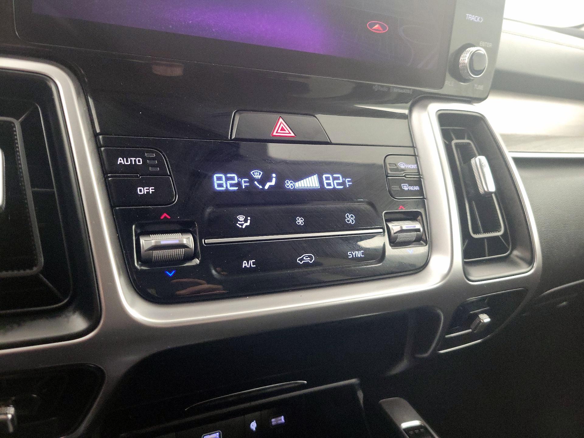 Thumbnail: 2022 Kia Sorento - 17