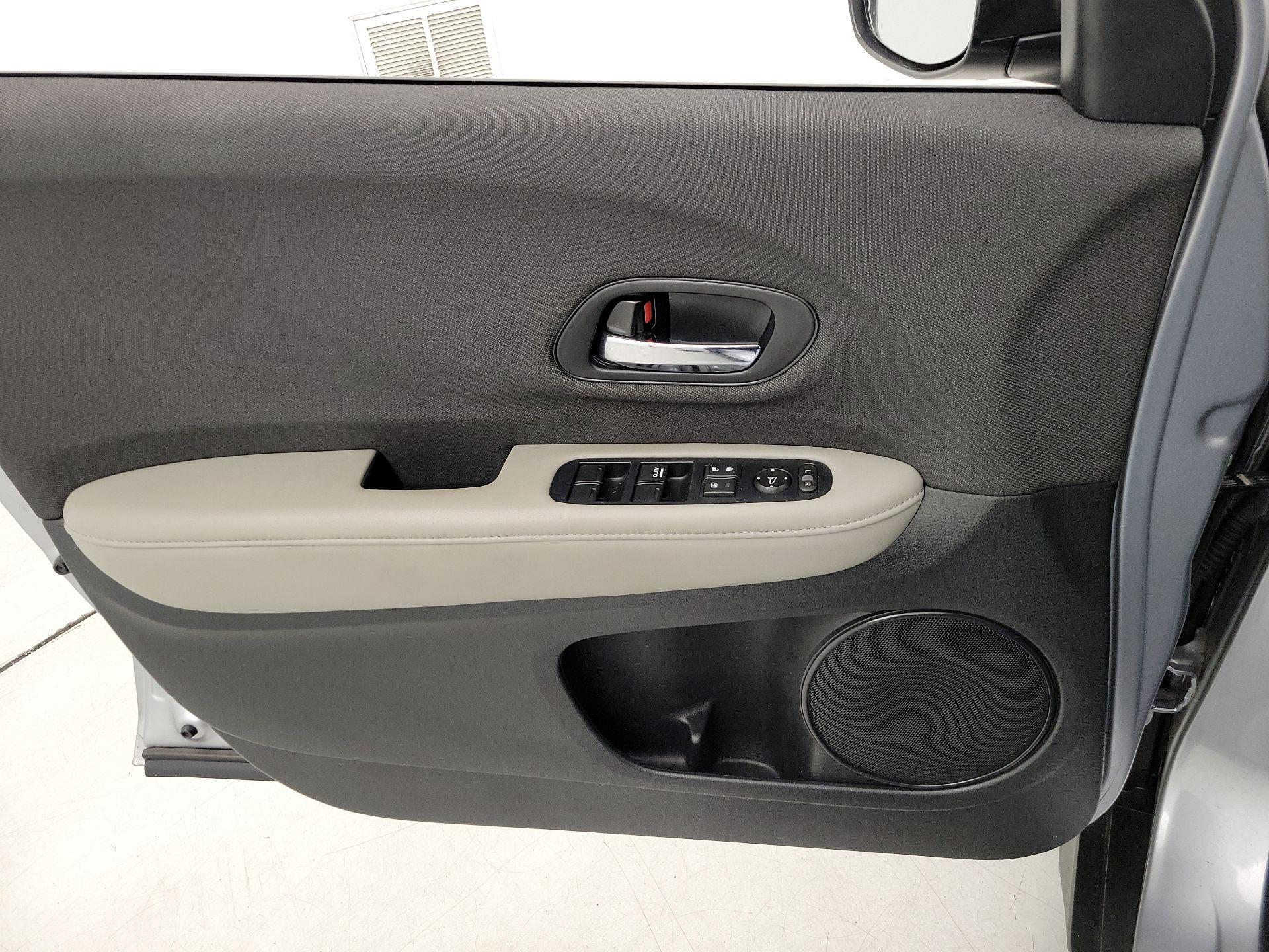 Thumbnail: 2022 Honda HR-V - 12