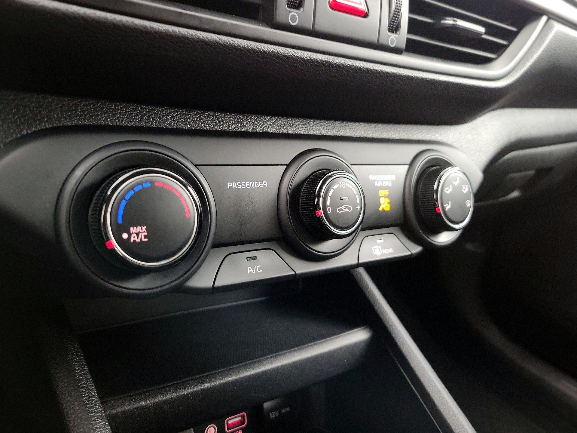 Thumbnail: 2021 Kia Forte - 16