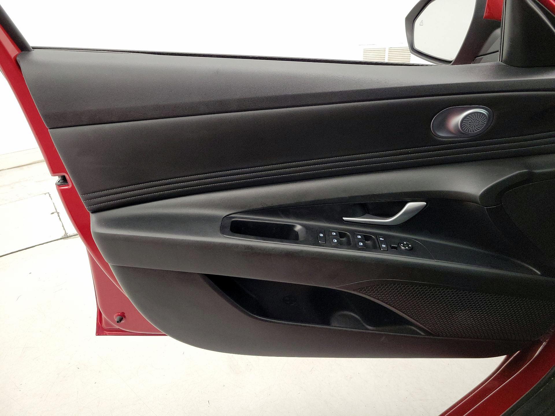 Thumbnail: 2023 Hyundai Elantra - 12