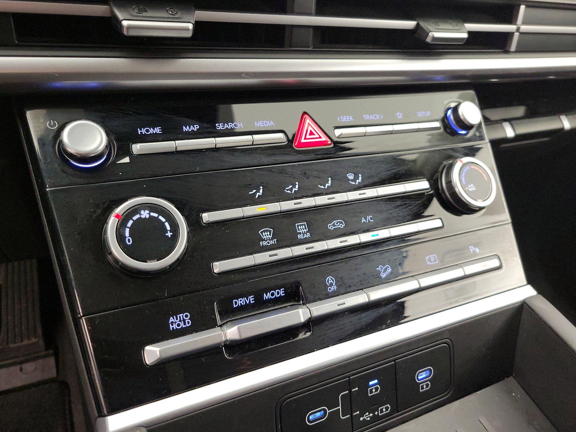 Thumbnail: 2024 Hyundai Santa Fe - 16