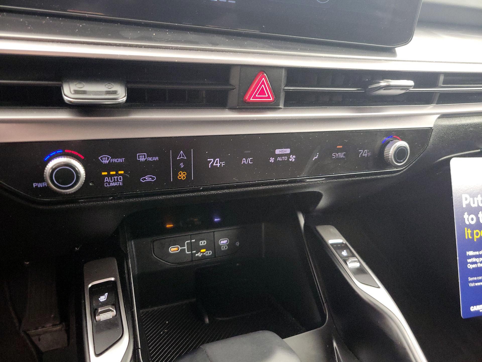 Thumbnail: 2024 Kia Sorento - 17