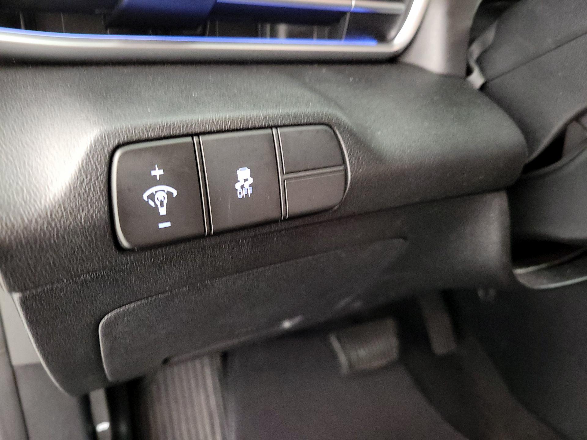 Thumbnail: 2024 Hyundai Elantra - 13