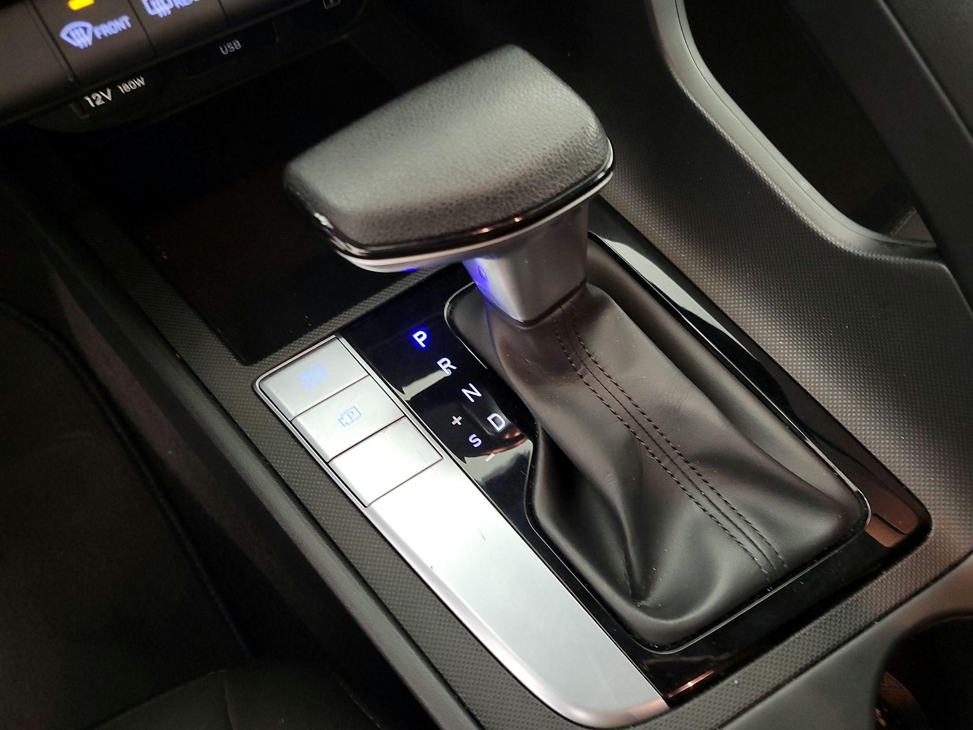 Thumbnail: 2024 Hyundai Elantra - 18