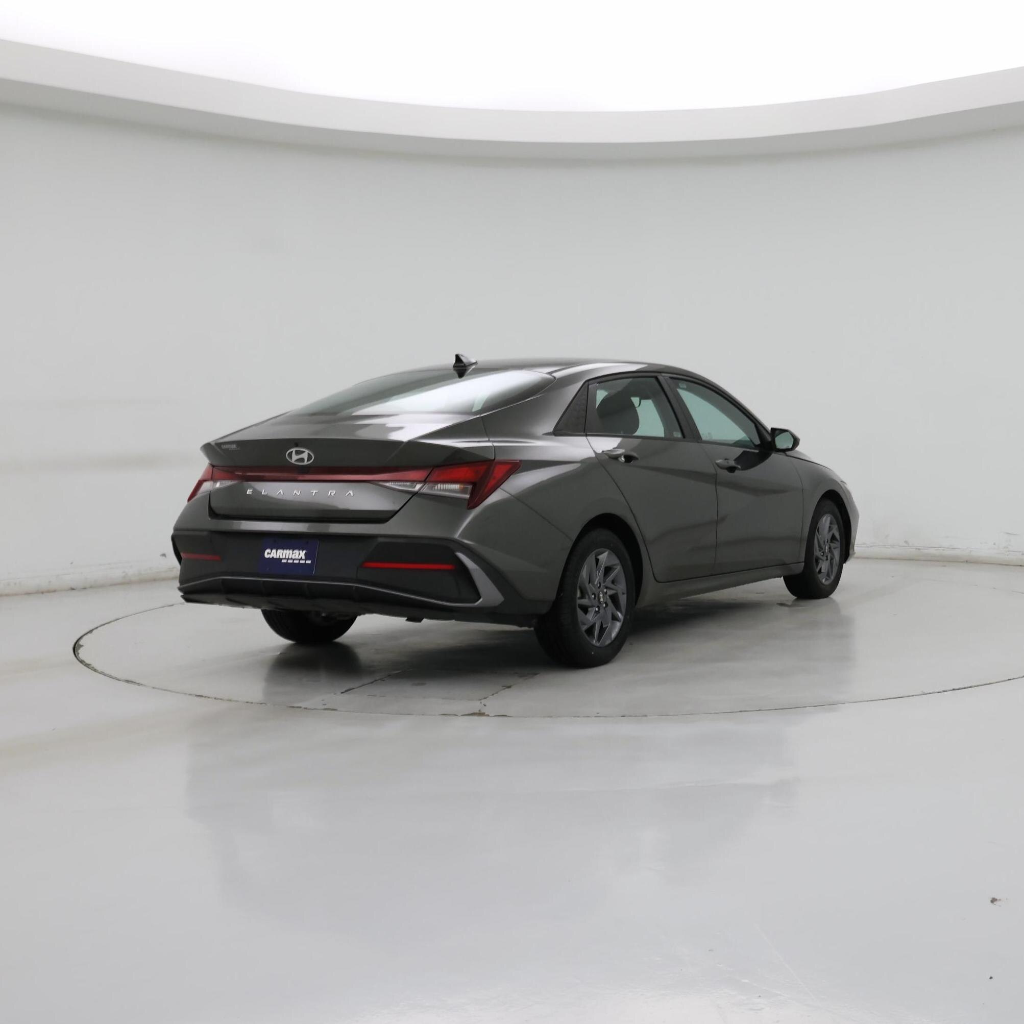 Thumbnail: 2024 Hyundai Elantra - 8