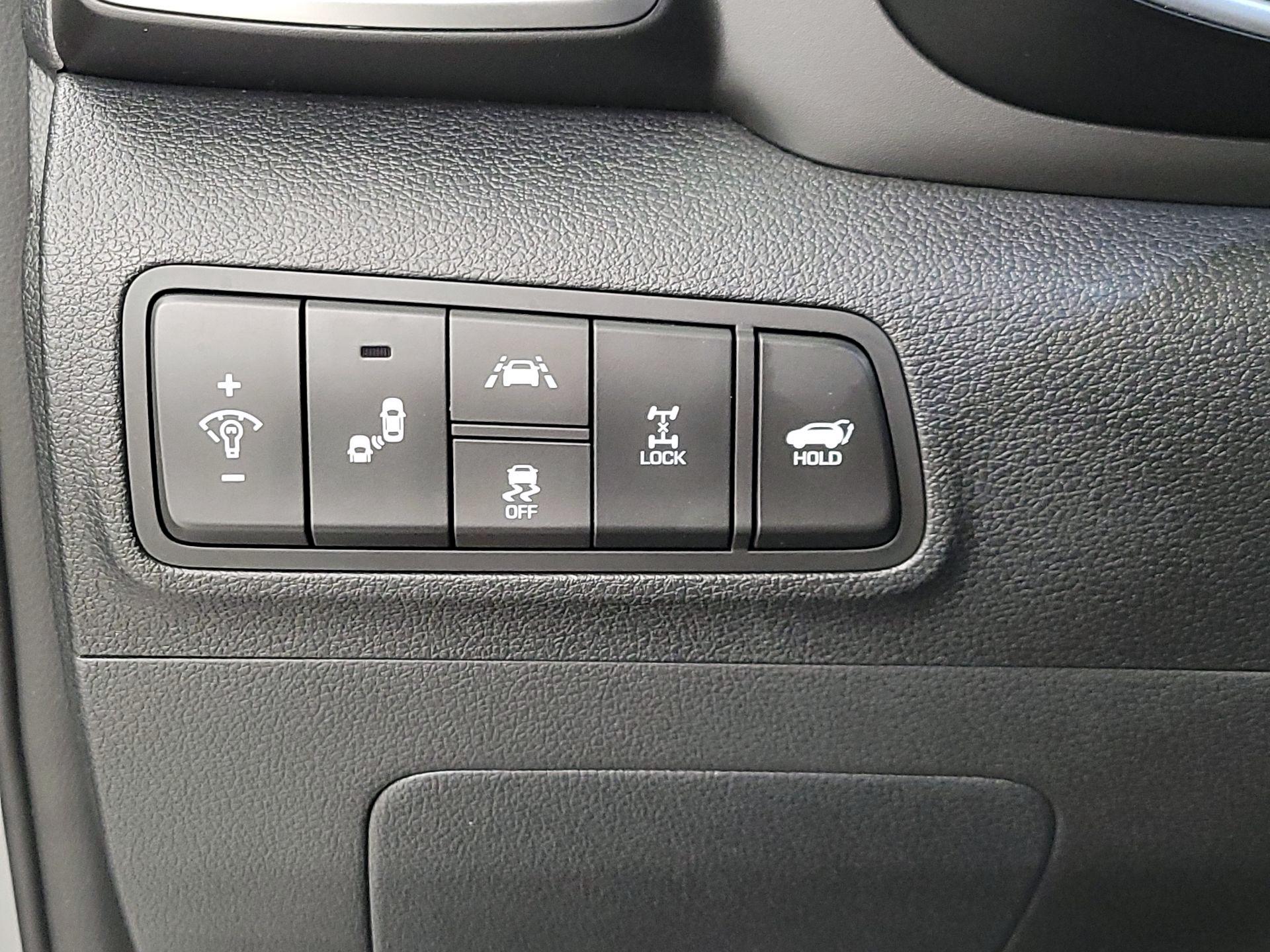 Thumbnail: 2020 Hyundai Tucson - 13