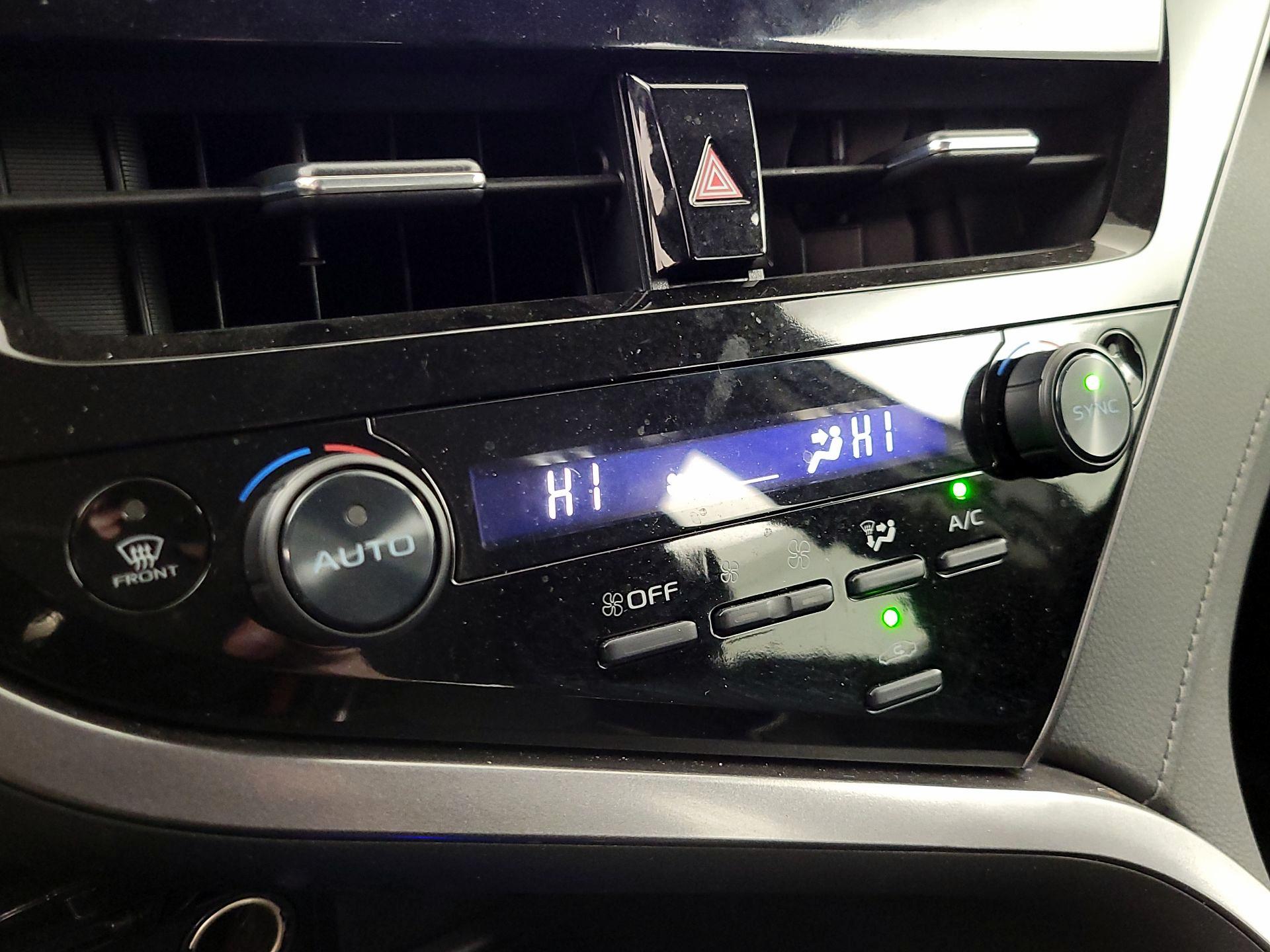 Thumbnail: 2024 Toyota Camry - 16