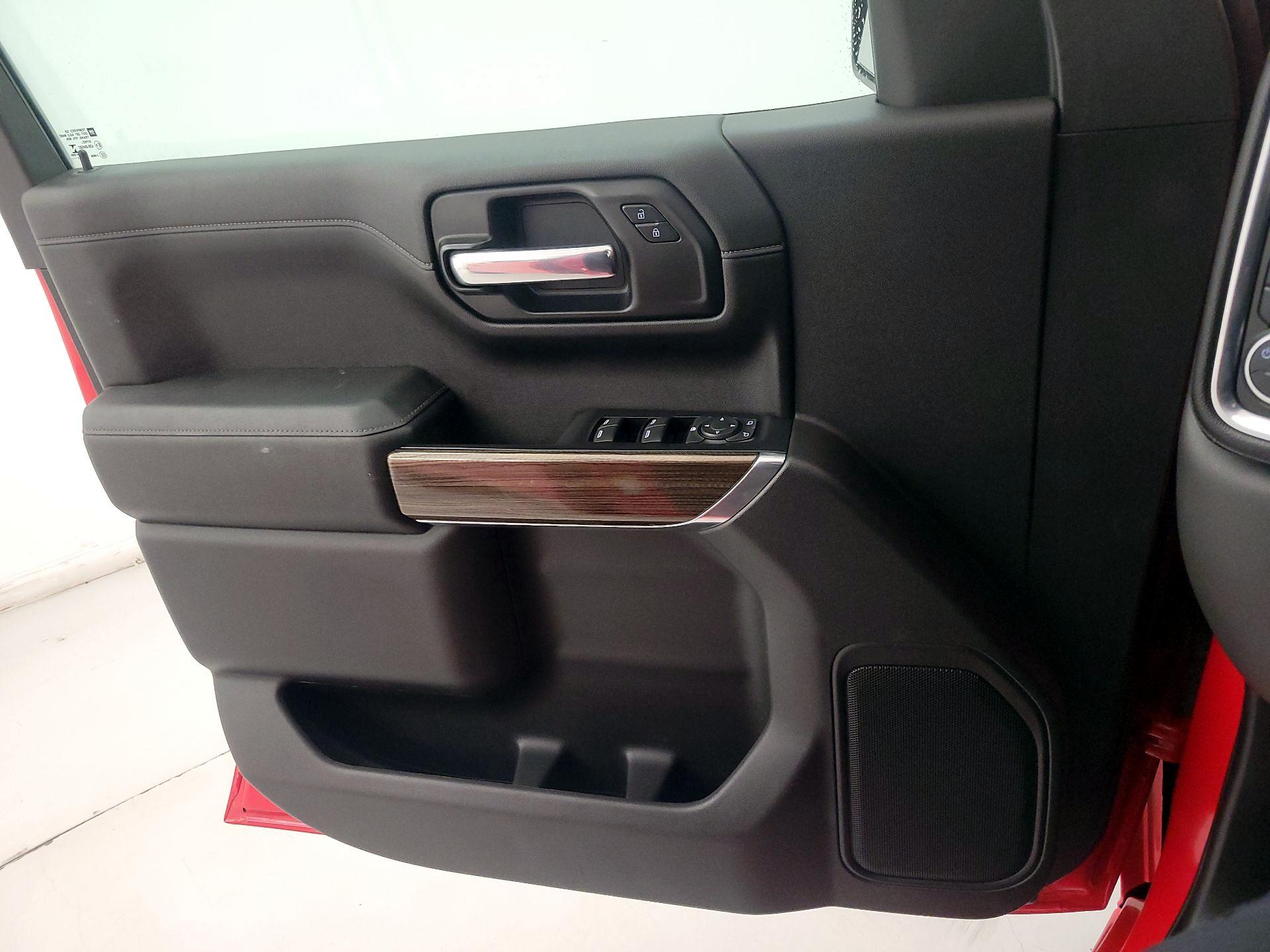 Thumbnail: 2020 Chevrolet Silverado 1500 - 12